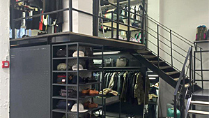 Мезонинная система в торговом зале магазина BRANDSHOP